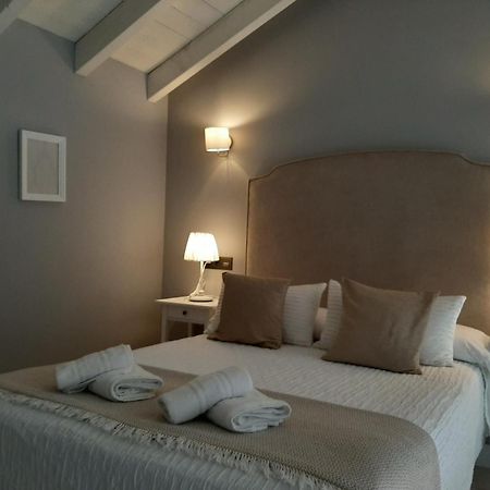 Apartamentos El Llanin Onís Pokoj fotografie