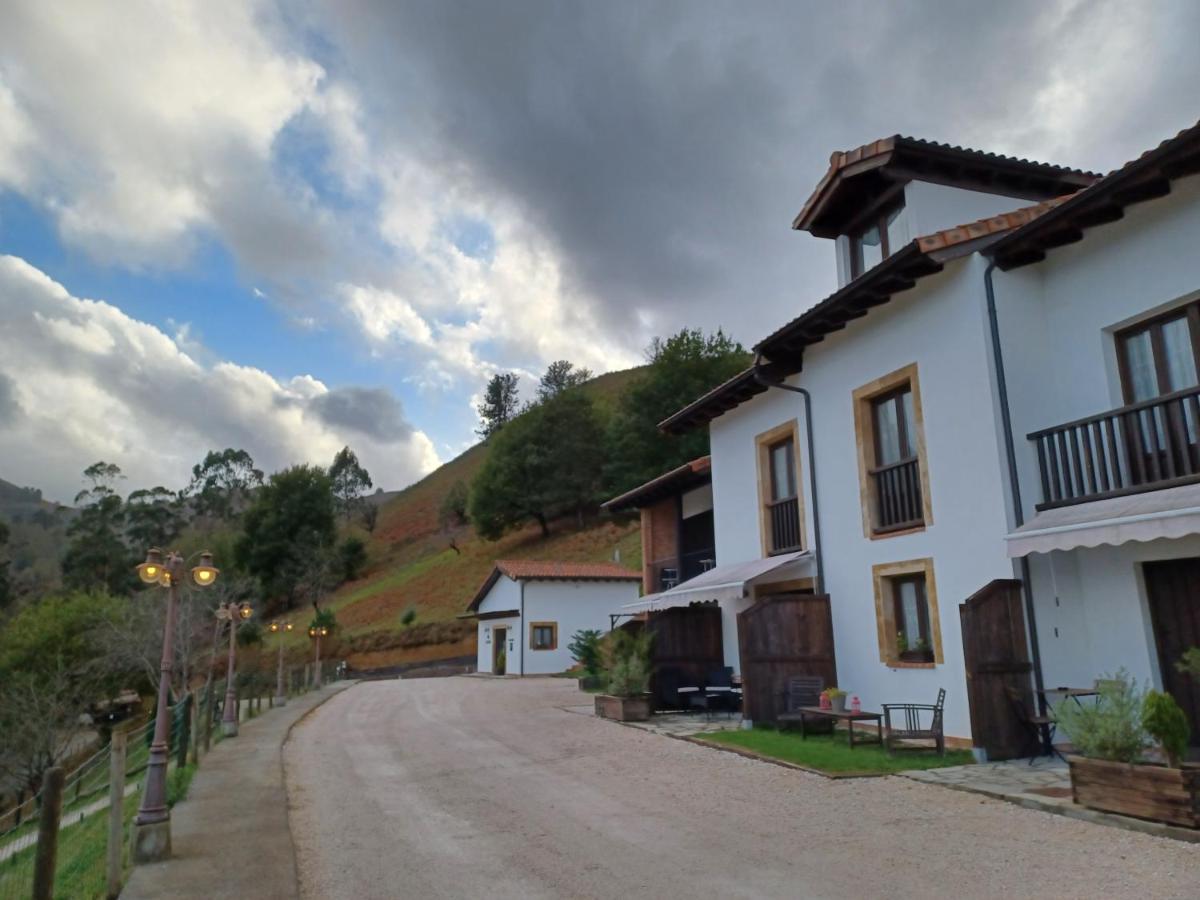 Apartamentos El Llanin Onís Exteriér fotografie