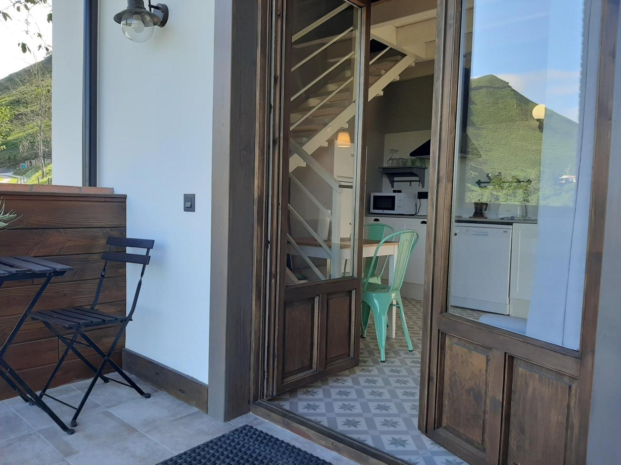 Apartamentos El Llanin Onís Pokoj fotografie