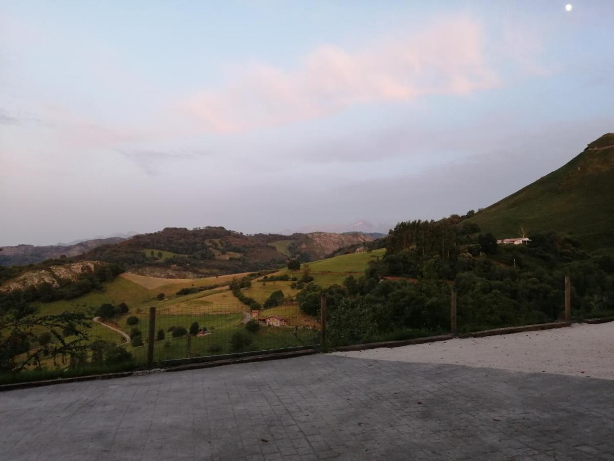 Apartamentos El Llanin Onís Exteriér fotografie
