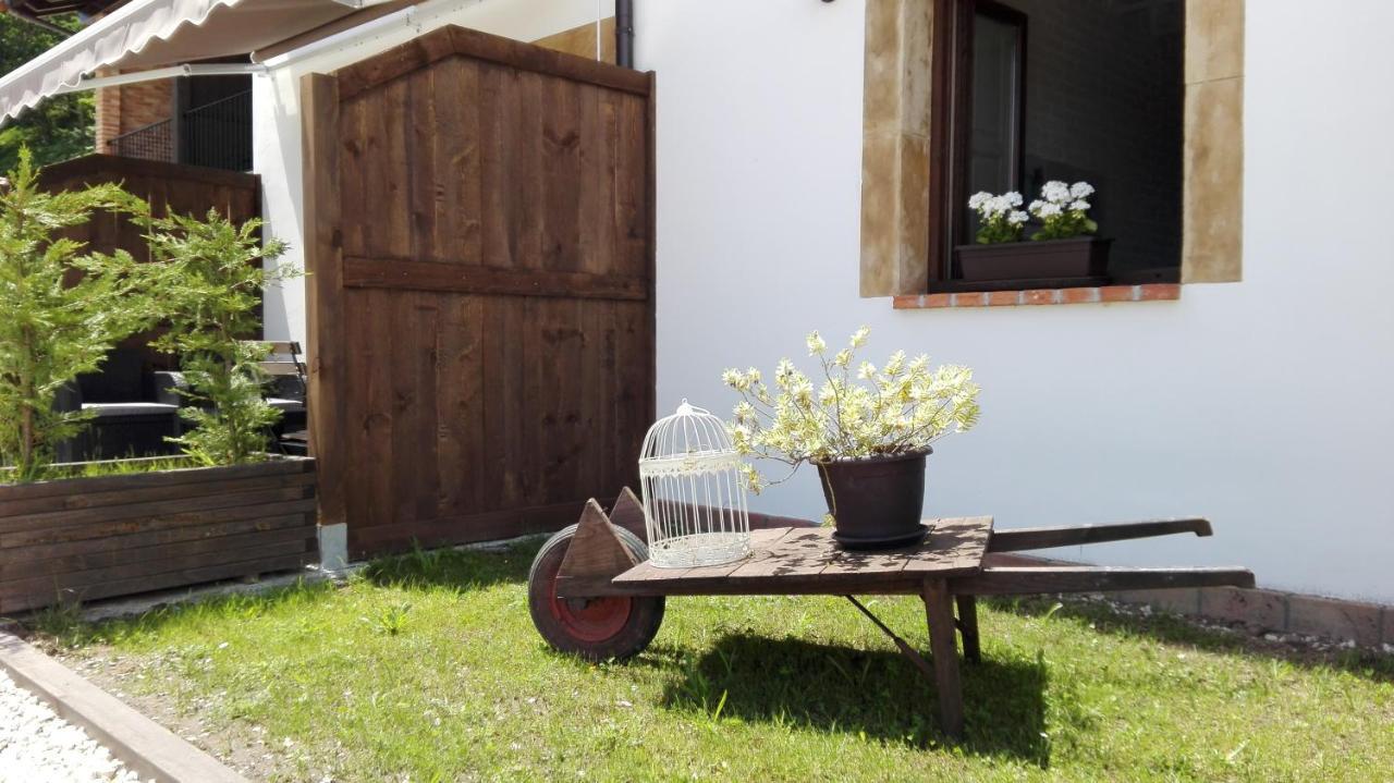 Apartamentos El Llanin Onís Exteriér fotografie